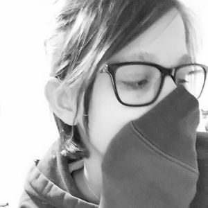 Meet your Posher, Leona